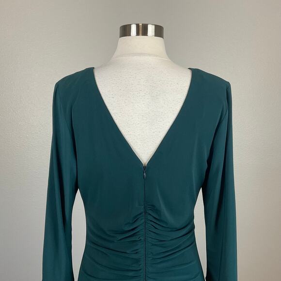 XSCAPE Long Sleeve Column Evening Gown Green Size 12 Thigh Slit Formal Dress - Picture 9 of 14
